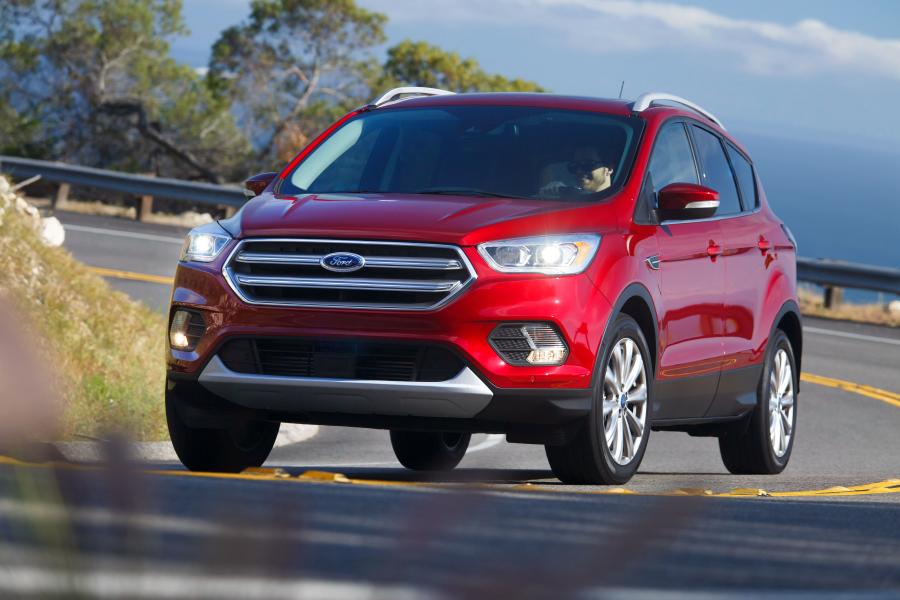  Ford Escape Titanium 2016 года  (фото 23 из 28)